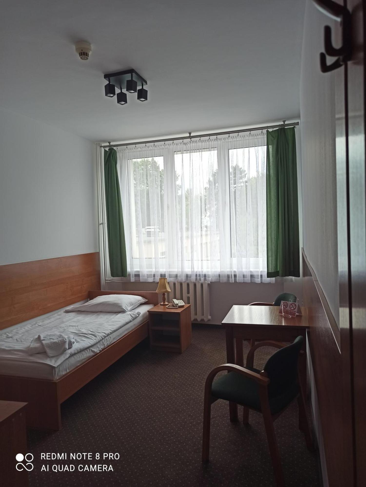 Hotel Odr Sulechów Esterno foto