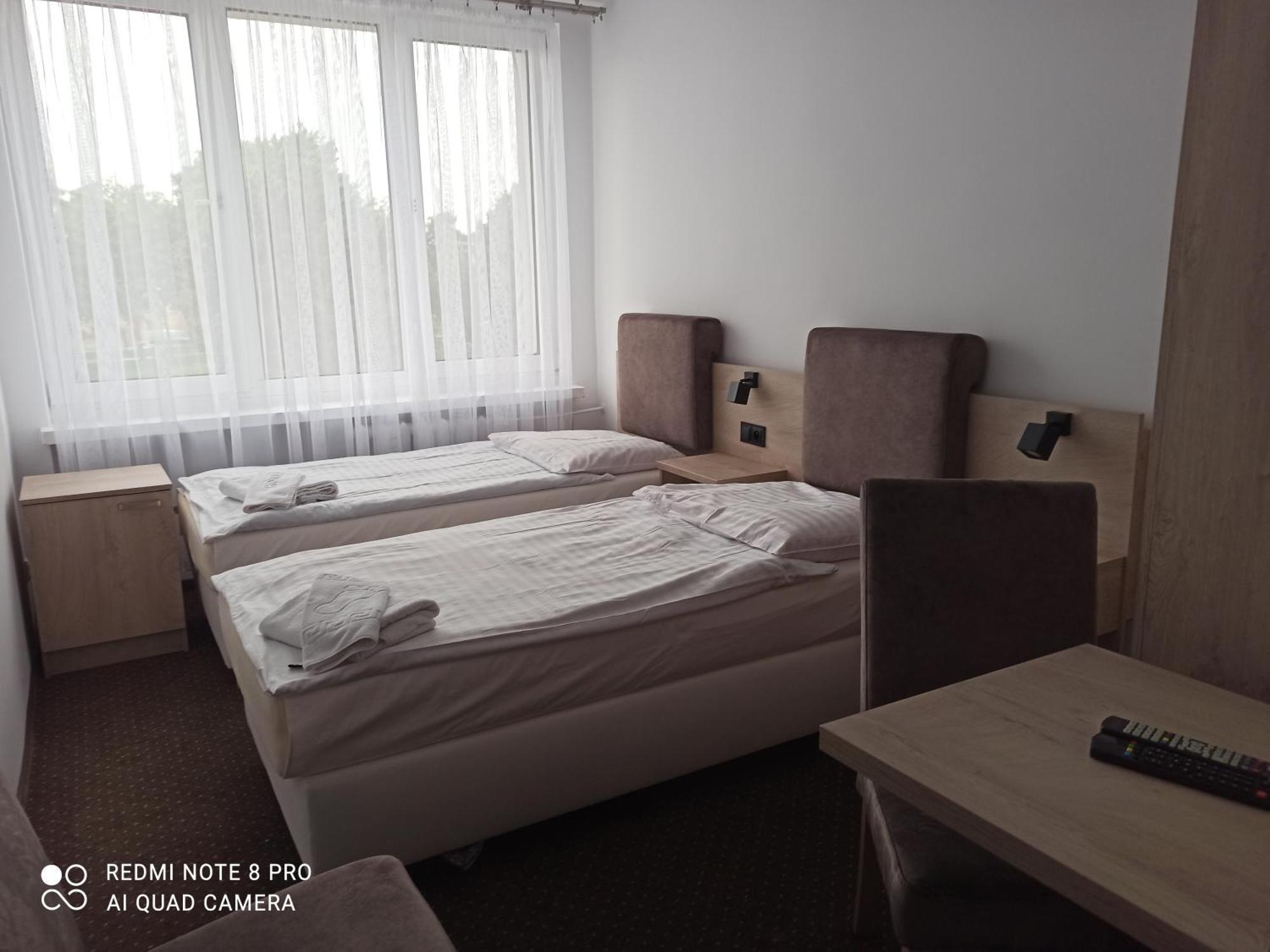 Hotel Odr Sulechów Esterno foto