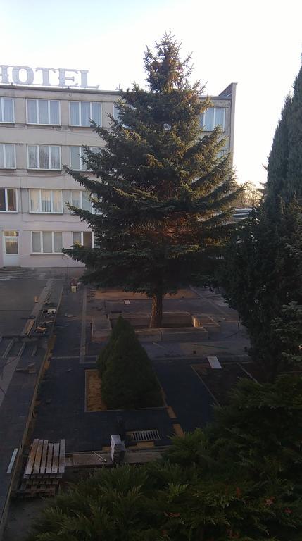 Hotel Odr Sulechów Esterno foto