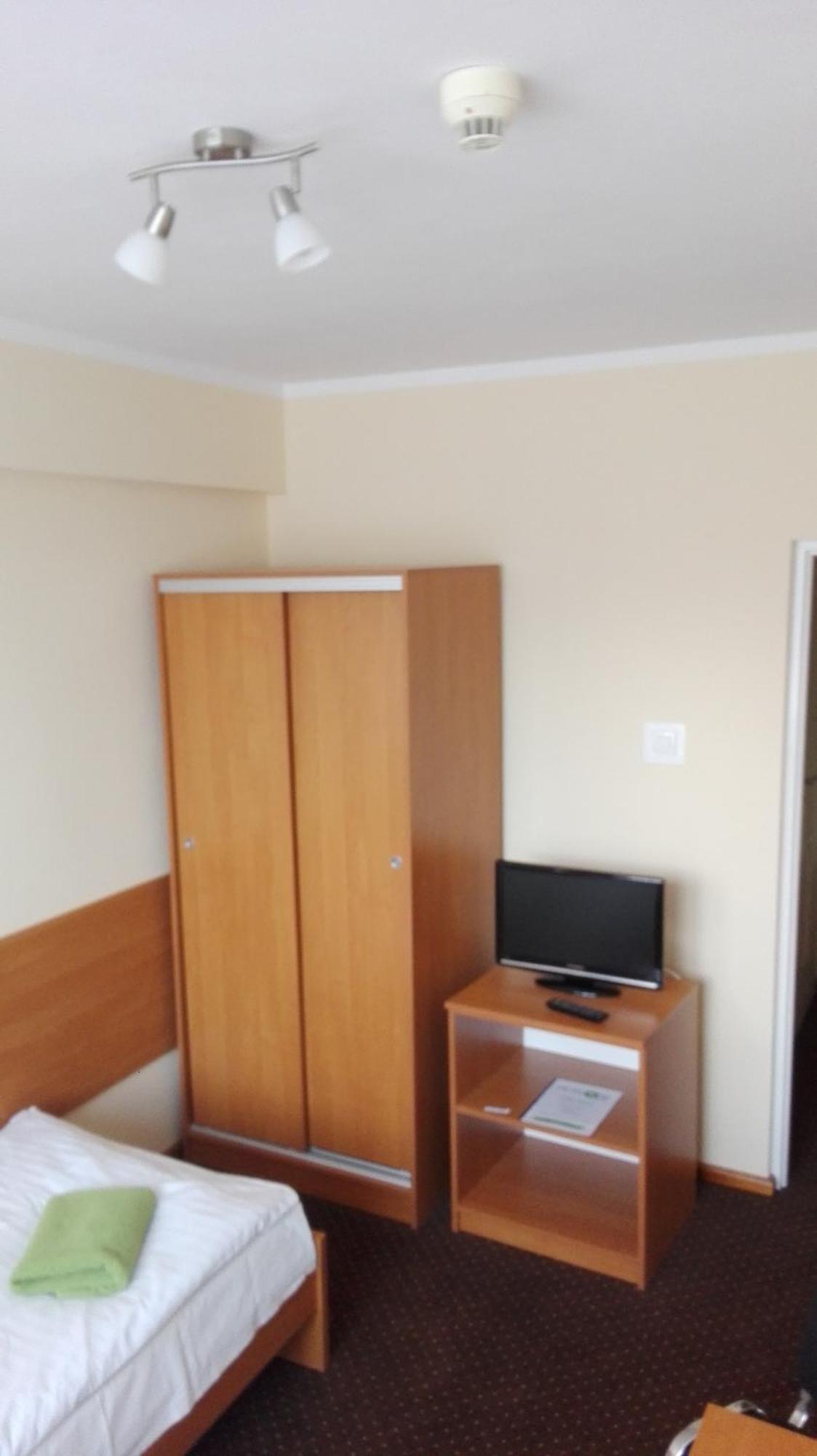 Hotel Odr Sulechów Esterno foto
